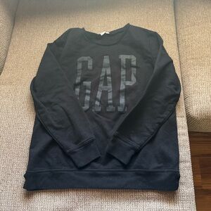 Women’s GAP sweatshirt
